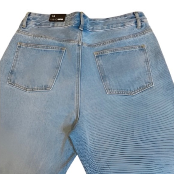 Fashion Nova Bend The Rules Slouch Fit Jeans Light Blue Wash - Size 13 - Picture 6 of 9